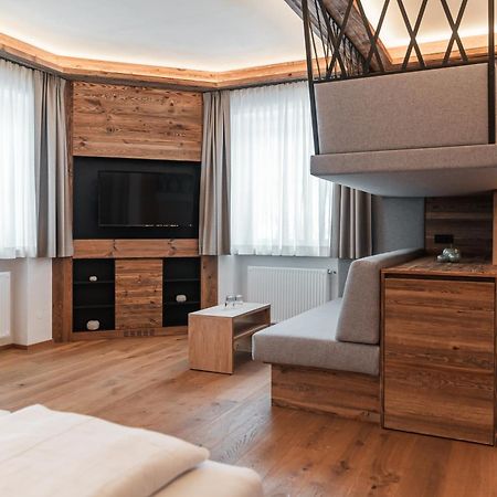 Hotel Villa Waldheim San Candido Eksteriør billede