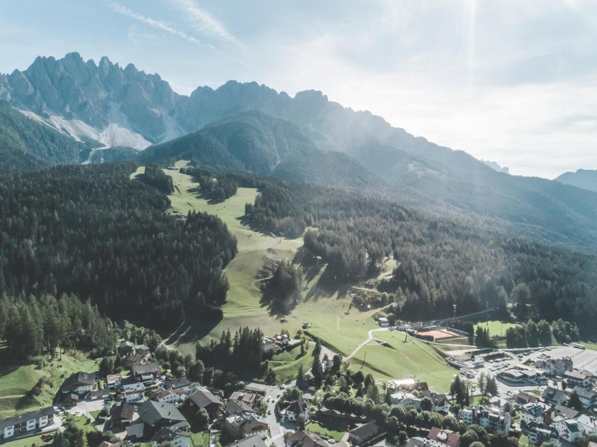 Hotel Villa Waldheim San Candido Eksteriør billede