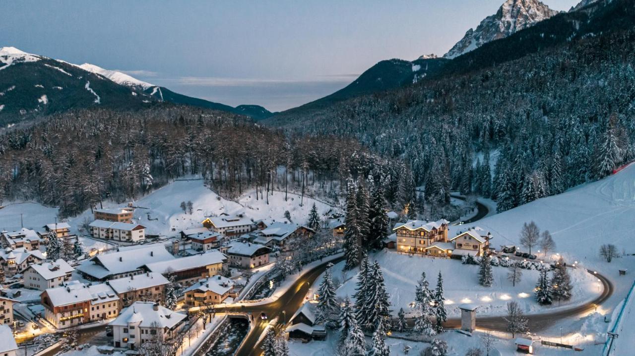 Hotel Villa Waldheim San Candido Eksteriør billede
