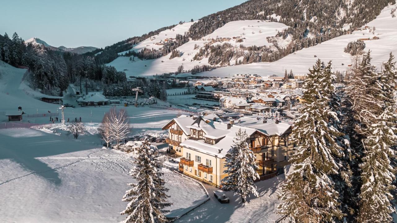 Hotel Villa Waldheim San Candido Eksteriør billede