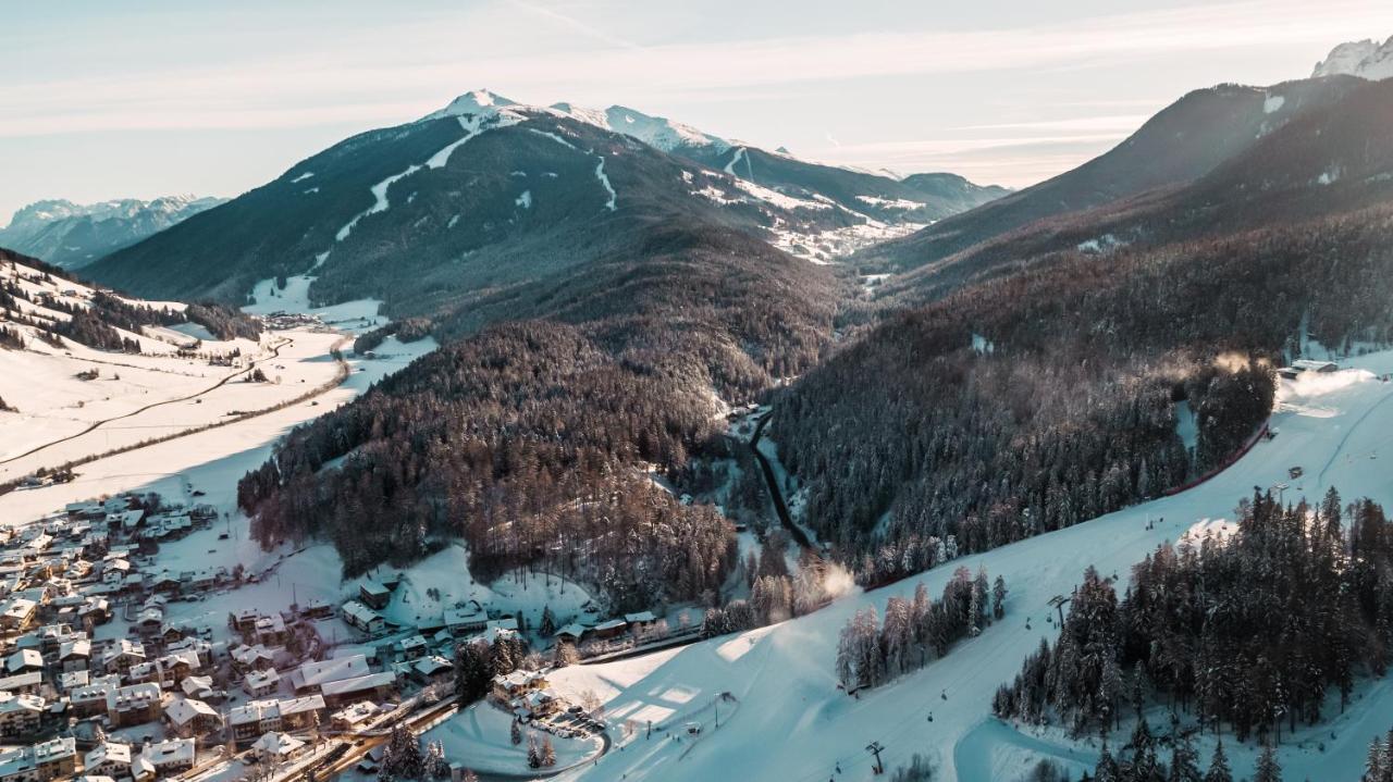 Hotel Villa Waldheim San Candido Eksteriør billede