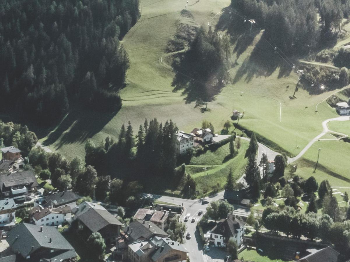Hotel Villa Waldheim San Candido Eksteriør billede