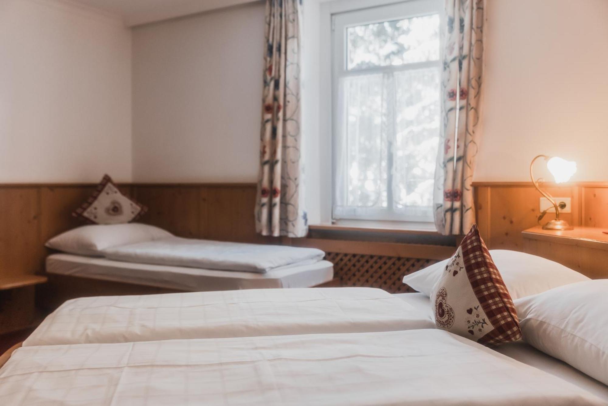 Hotel Villa Waldheim San Candido Værelse billede