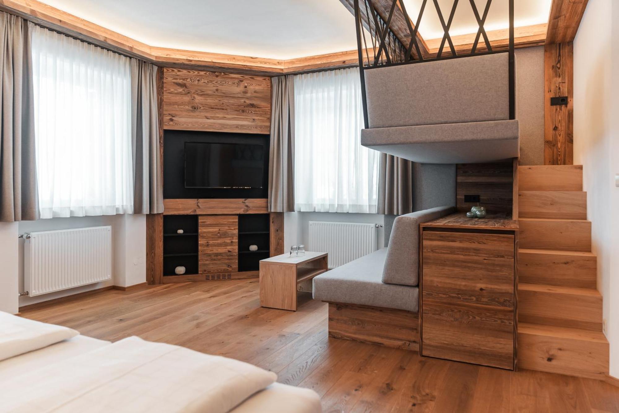 Hotel Villa Waldheim San Candido Eksteriør billede